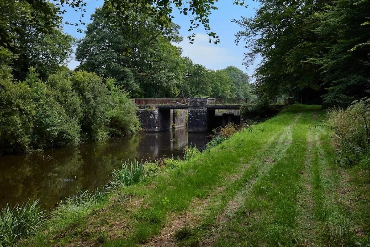 Berges De Canal Paule